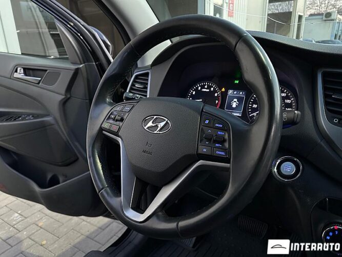 Hyundai Tucson 38 interauto-car