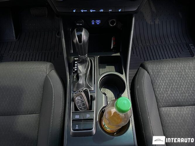 Hyundai Tucson 42 interauto-car