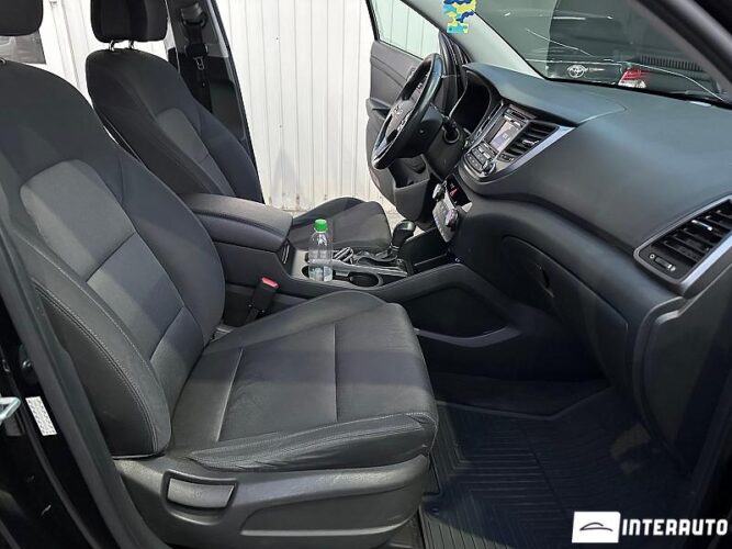 Hyundai Tucson 44 interauto-car