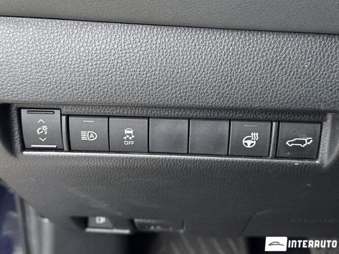 Toyota Venza 56 interauto-car