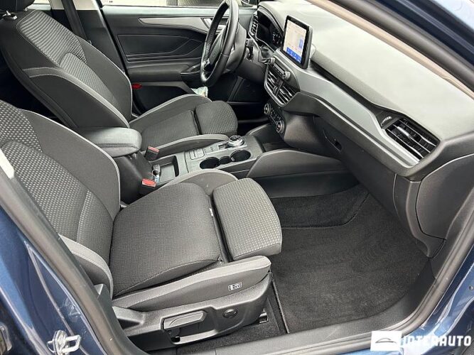 Ford Focus 46 interauto-car