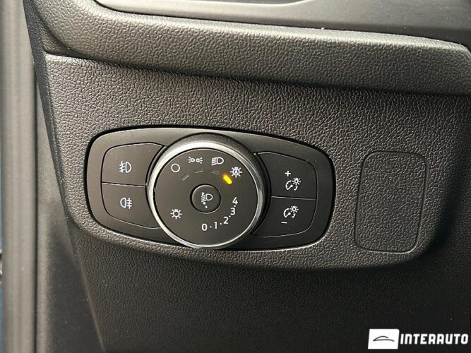 Ford Focus 39 interauto-car