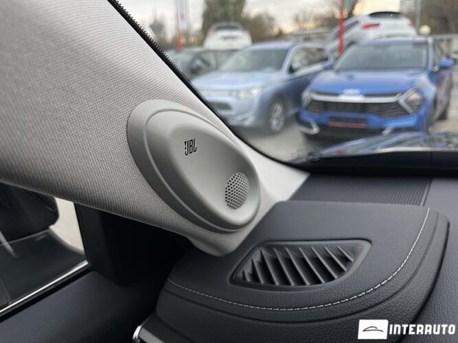 Toyota Highlander 51 interauto-car