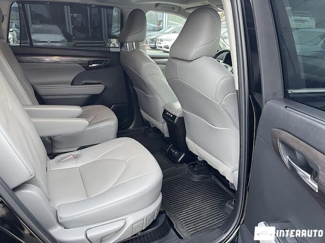 Toyota Highlander 56 interauto-car