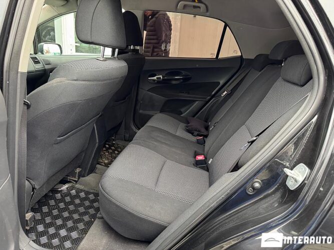 Toyota Auris 41 interauto-car