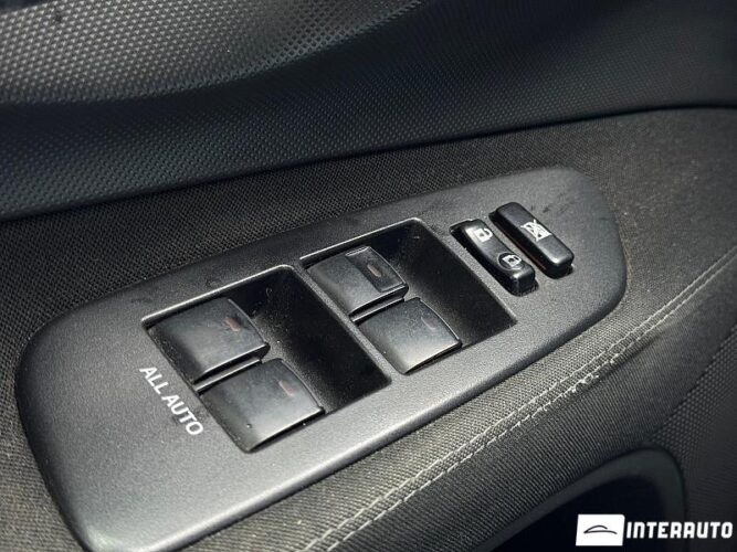 Toyota Auris 38 interauto-car