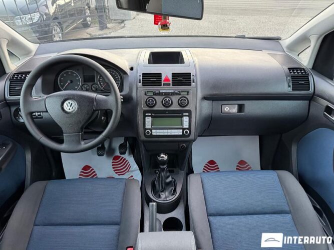 Volkswagen Touran 31 interauto-car