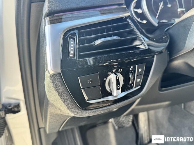 BMW 530e 52 interauto-car