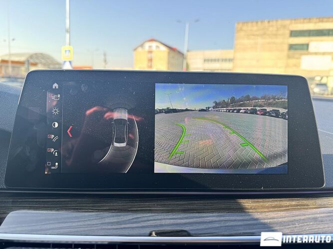 BMW 530e 43 interauto-car