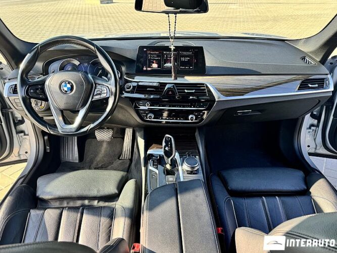BMW 530e 39 interauto-car