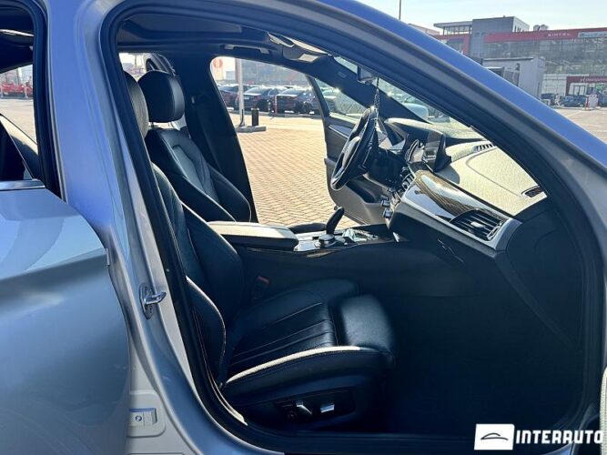 BMW 530e 49 interauto-car