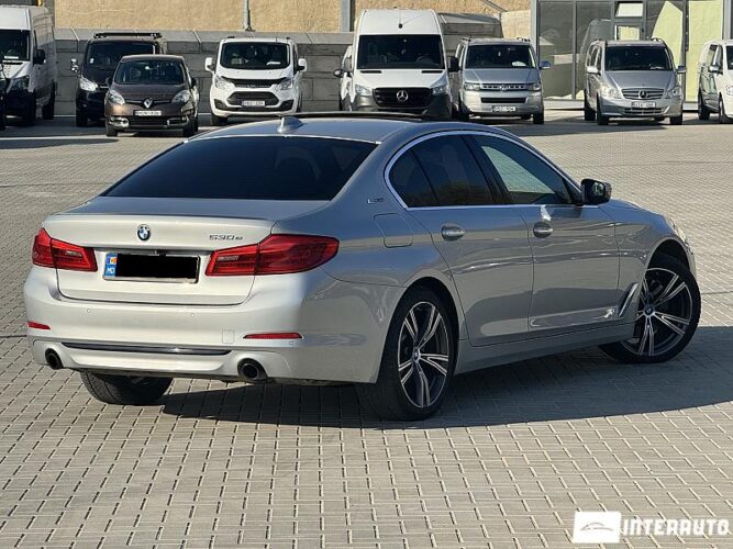 BMW 530e 36 interauto-car