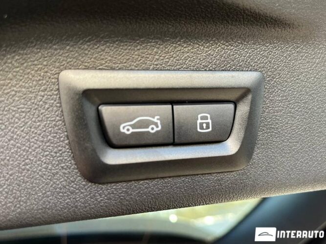 BMW X7 4.0i 69 interauto-car