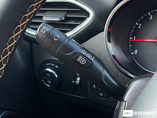 Opel Crossland X 46 interauto-car