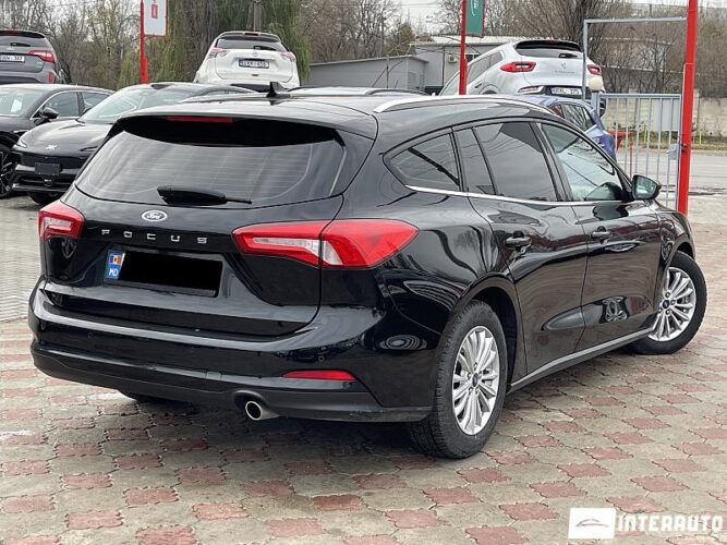 Ford Focus 32 interauto-car