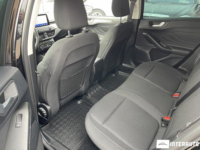 Ford Focus 46 interauto-car