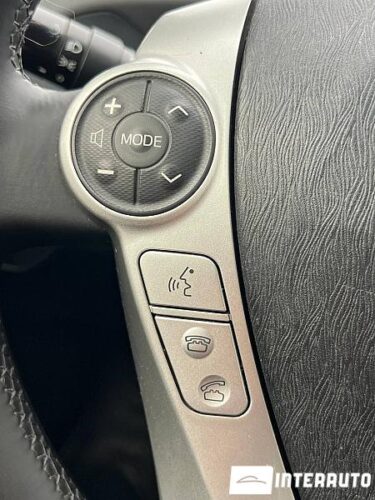 Toyota Prius 41 interauto-car