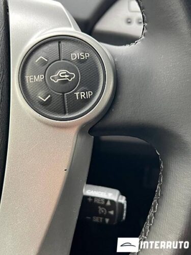 Toyota Prius 42 interauto-car