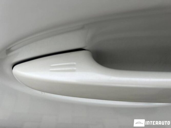 Toyota Prius 34 interauto-car