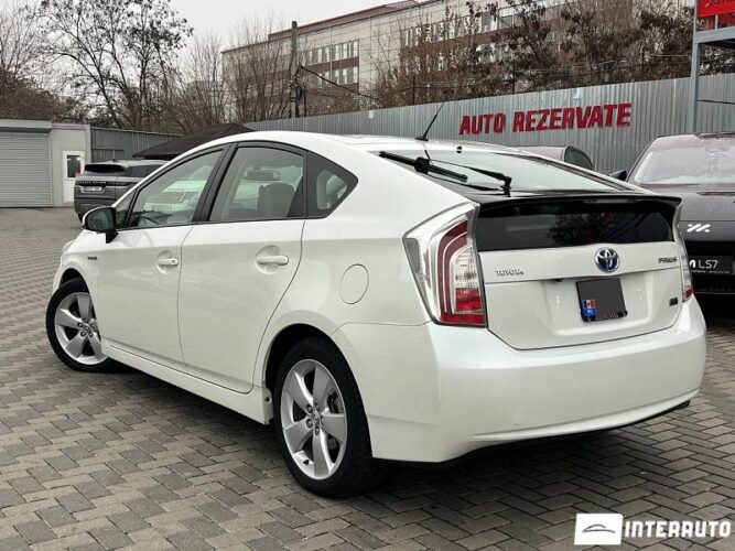 Toyota Prius 33 interauto-car