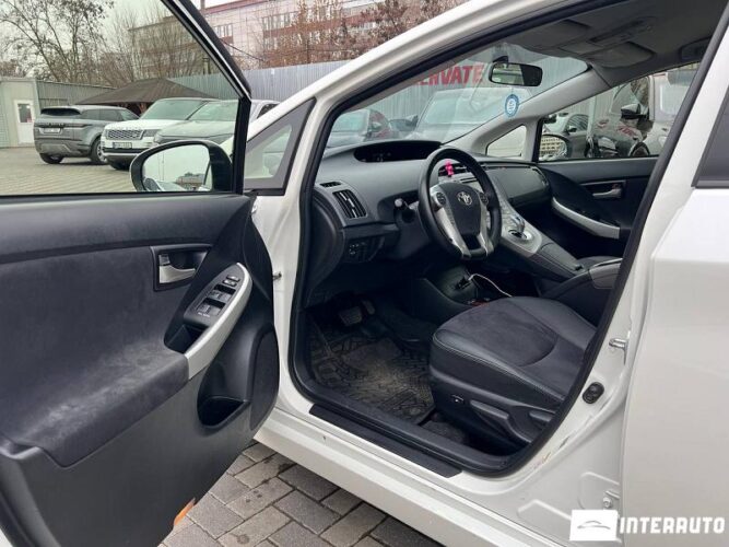 Toyota Prius 35 interauto-car
