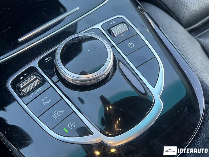 Mercedes E 200 44 interauto-car