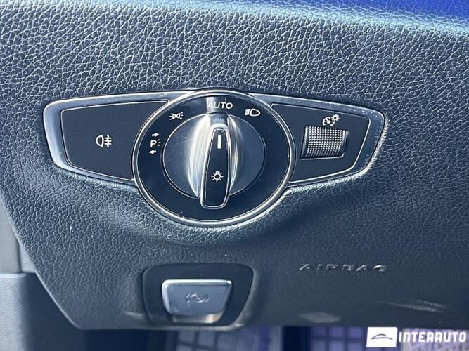 Mercedes E 200 38 interauto-car