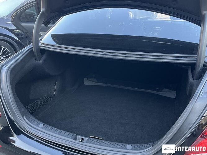 Mercedes E 200 48 interauto-car