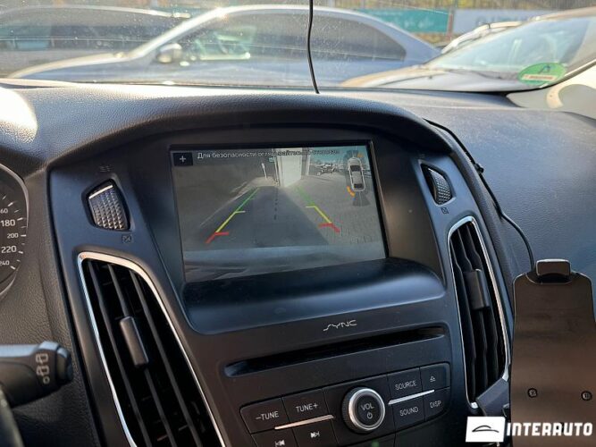 Ford Focus 39 interauto-car