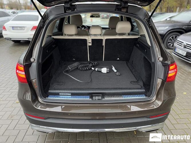 Mercedes GLC 350e 36 interauto-car