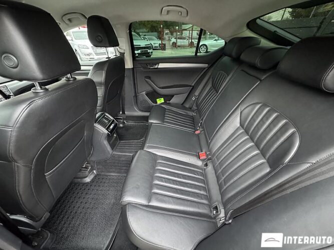 Skoda Superb 64 interauto-car