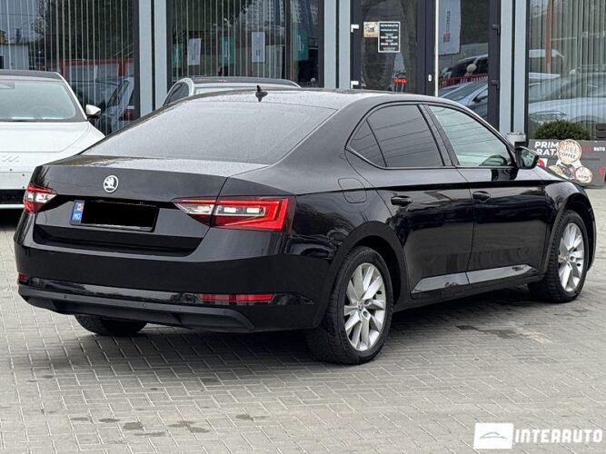 Skoda Superb 41 interauto-car