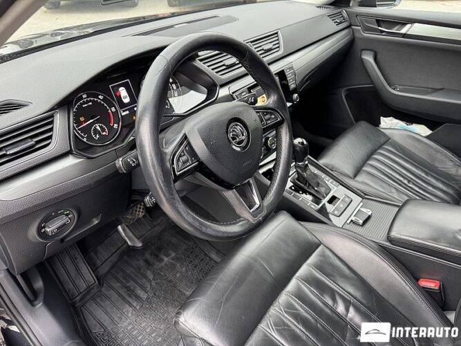 Skoda Superb 48 interauto-car