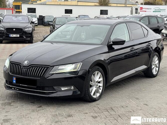 Skoda Superb 39 interauto-car