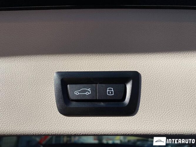 BMW X3 2.0D 61 interauto-car