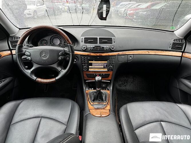 Mercedes E 200 42 interauto-car