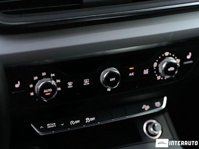 Audi Q5 42 interauto-car