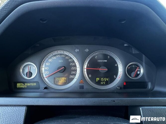 Volvo XC 90 36 interauto-car