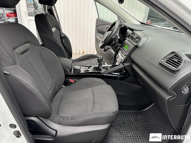 Renault Kadjar 33 interauto-car