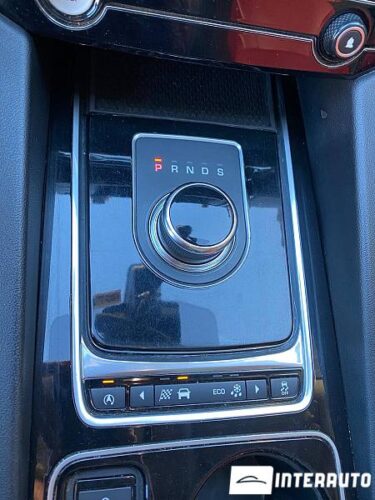 Jaguar F-Pace 47 interauto-car