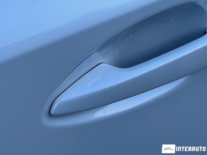 Lexus IS 300h 35 interauto-car