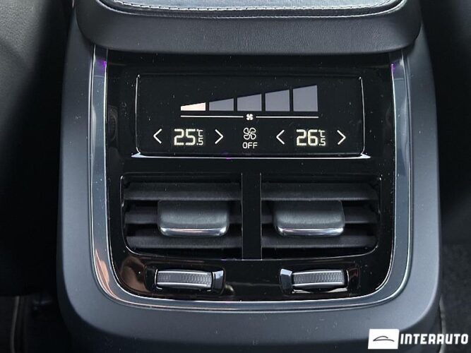 Volvo XC 90 54 interauto-car