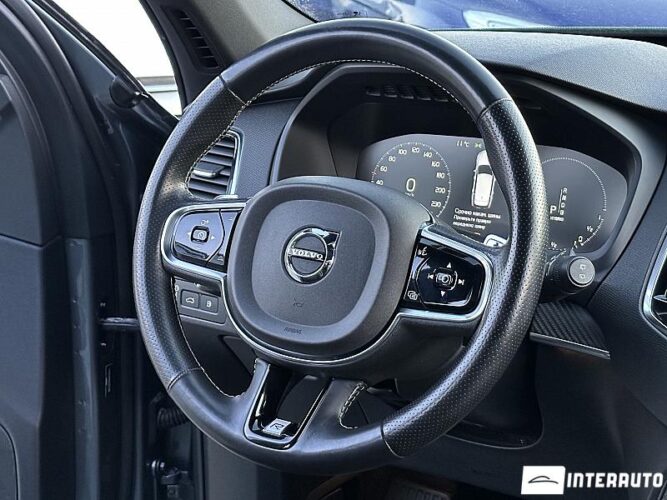 Volvo XC 90 48 interauto-car