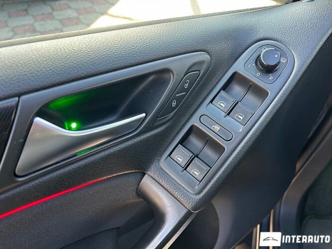 Volkswagen Golf 32 interauto-car