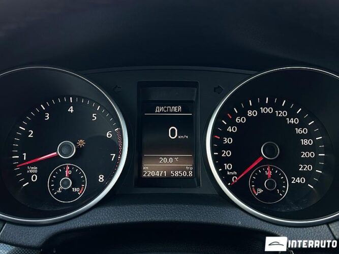 Volkswagen Golf 37 interauto-car