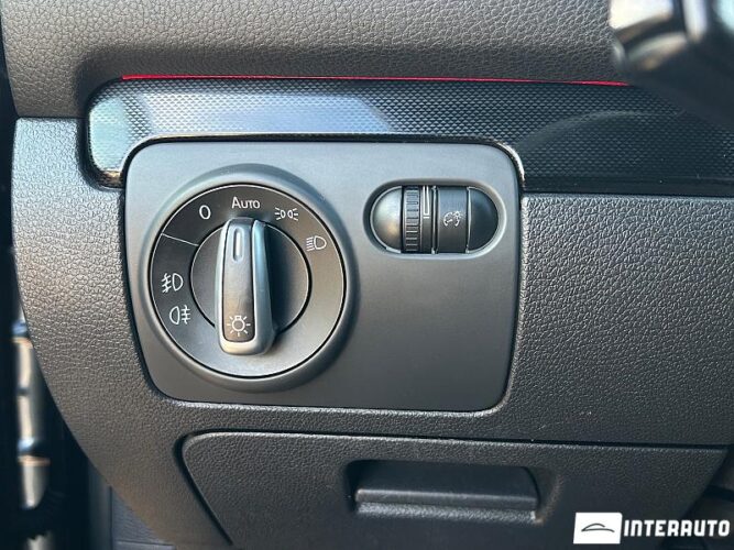 Volkswagen Golf 34 interauto-car