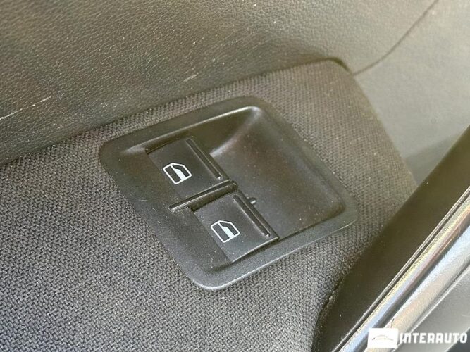 Volkswagen Caddy Maxi 44 interauto-car