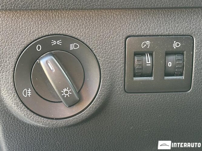 Volkswagen Caddy Maxi 43 interauto-car