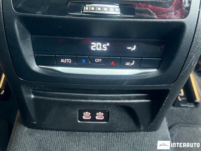 BMW X4 2.0D 43 interauto-car