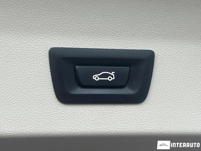 BMW X4 2.0D 49 interauto-car